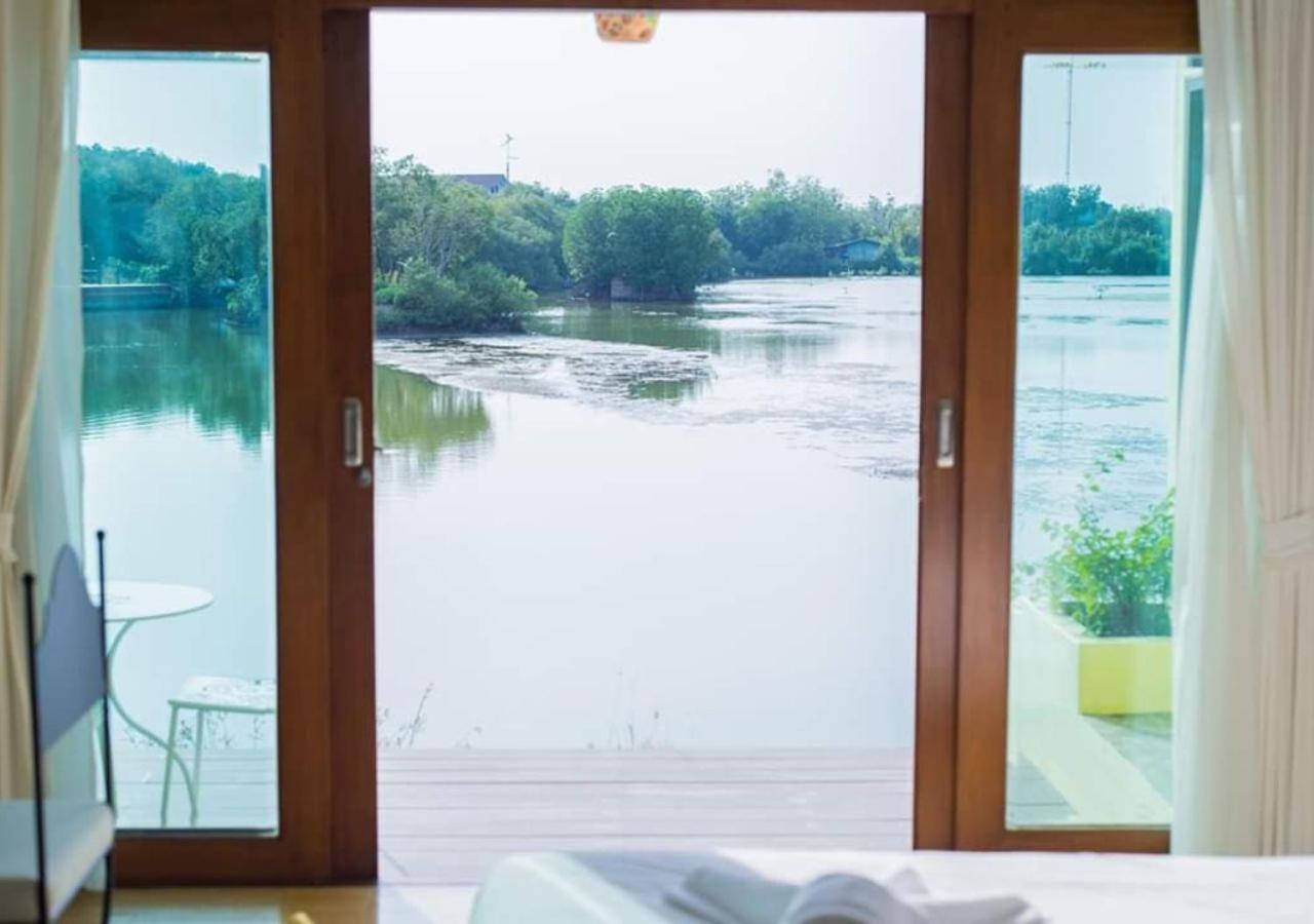 Baan Talay See Cream Resort Samut Songkhram Buitenkant foto