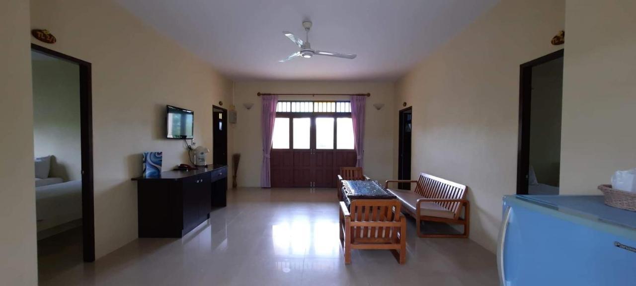 Baan Talay See Cream Resort Samut Songkhram Buitenkant foto