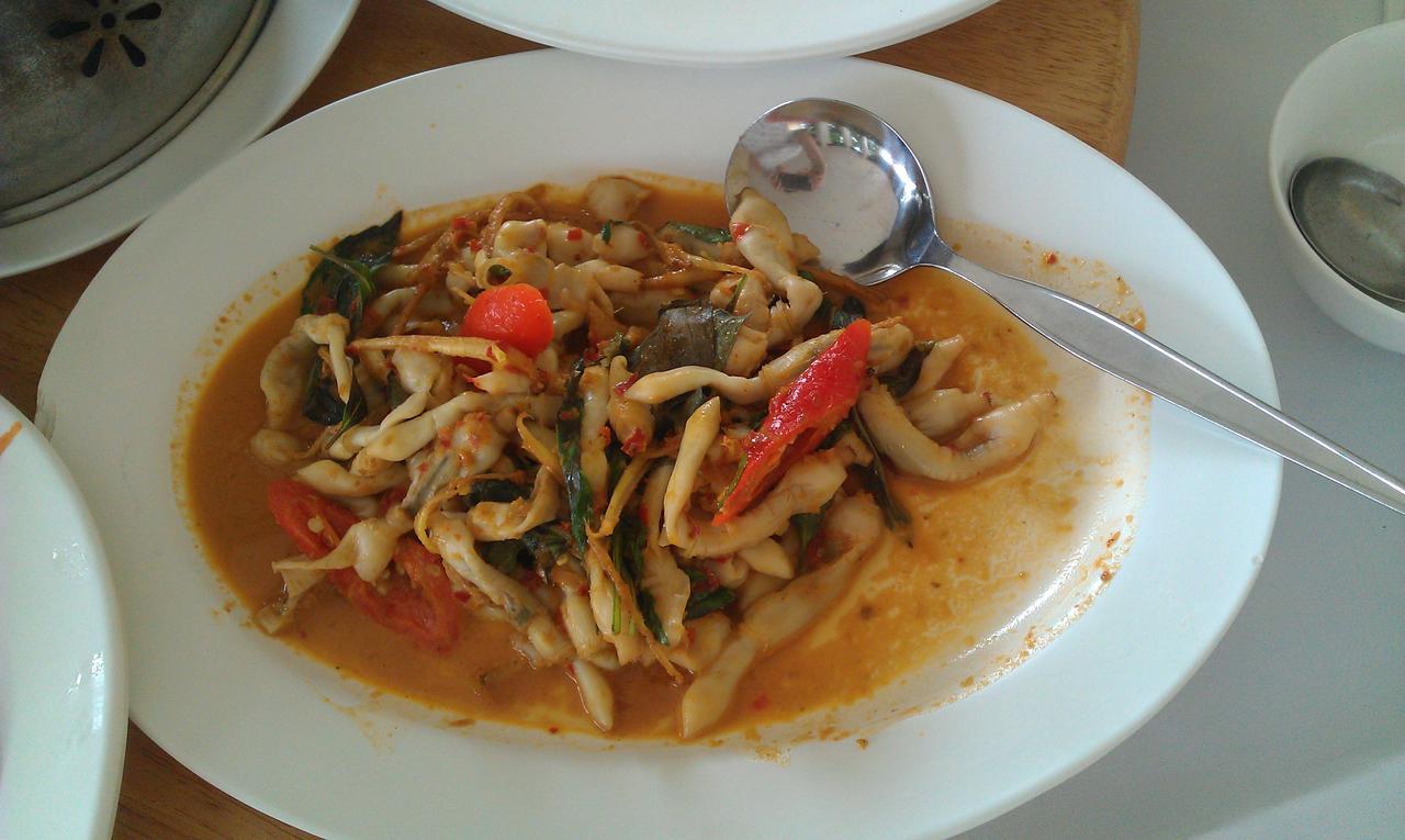 Baan Talay See Cream Resort Samut Songkhram Buitenkant foto
