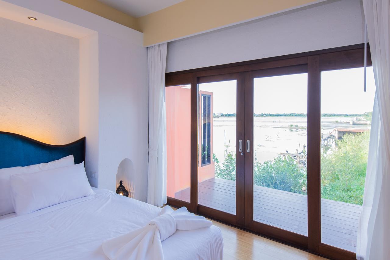 Baan Talay See Cream Resort Samut Songkhram Buitenkant foto