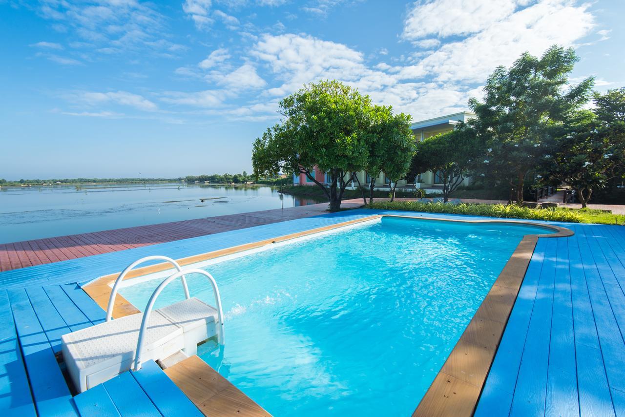 Baan Talay See Cream Resort Samut Songkhram Buitenkant foto